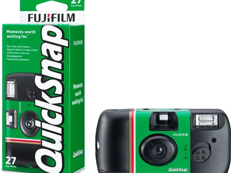 Fujifilm Quicksnap kertakäyttökamera salamalla- 27 kuvaa