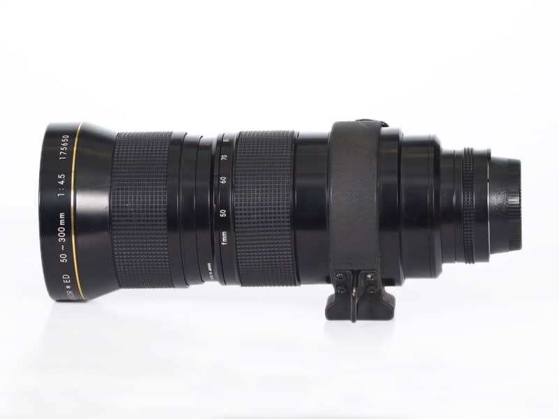 Nikon Zoom Nikkor ED 50-300 mm F:4,5 -Käytetty-